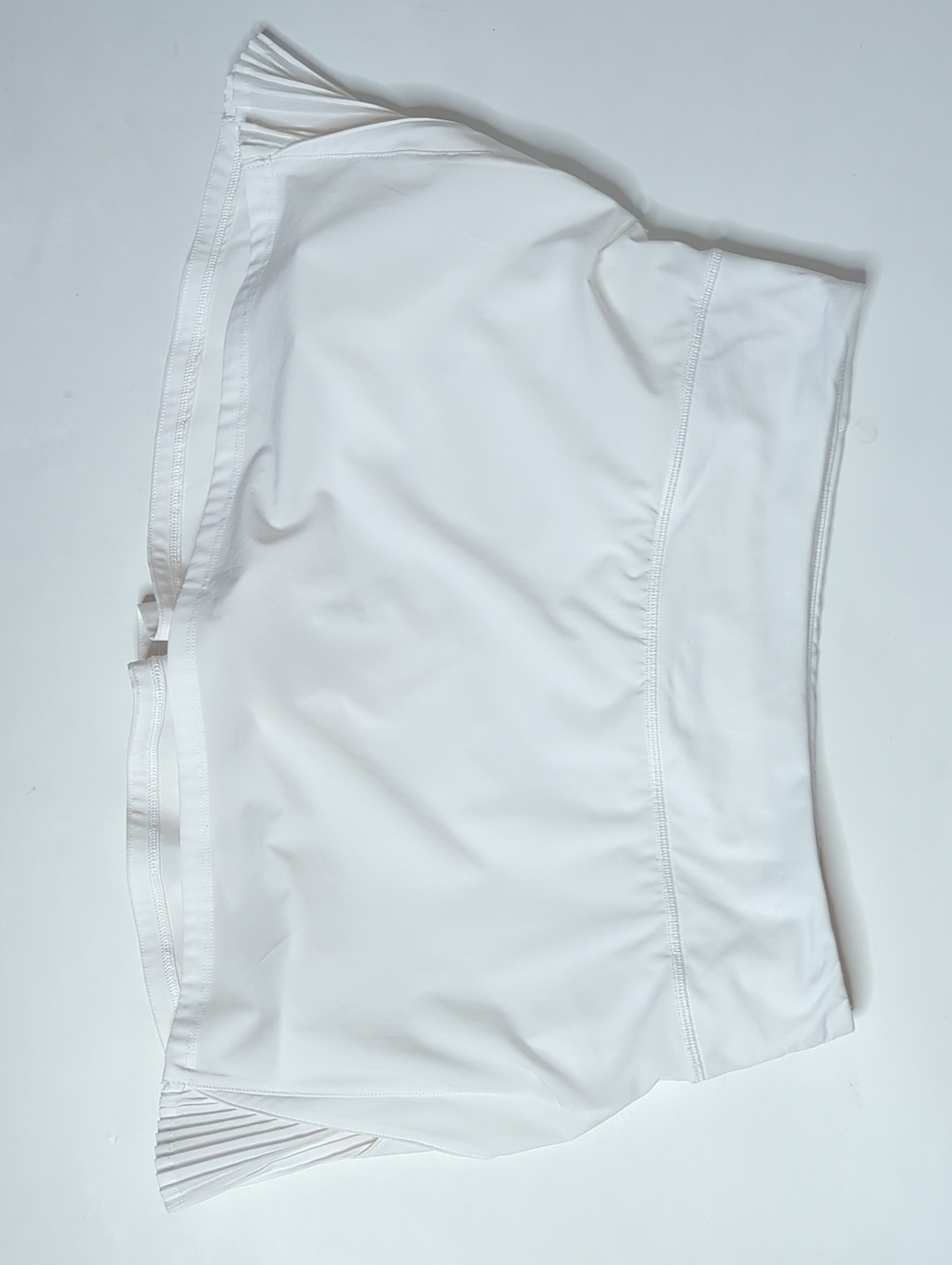 Lululemon Play Off The Pleats Tennis Skirt 13" White in Size 6
